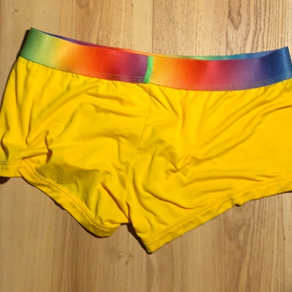 Papi Trunks - Picture 2 of 2